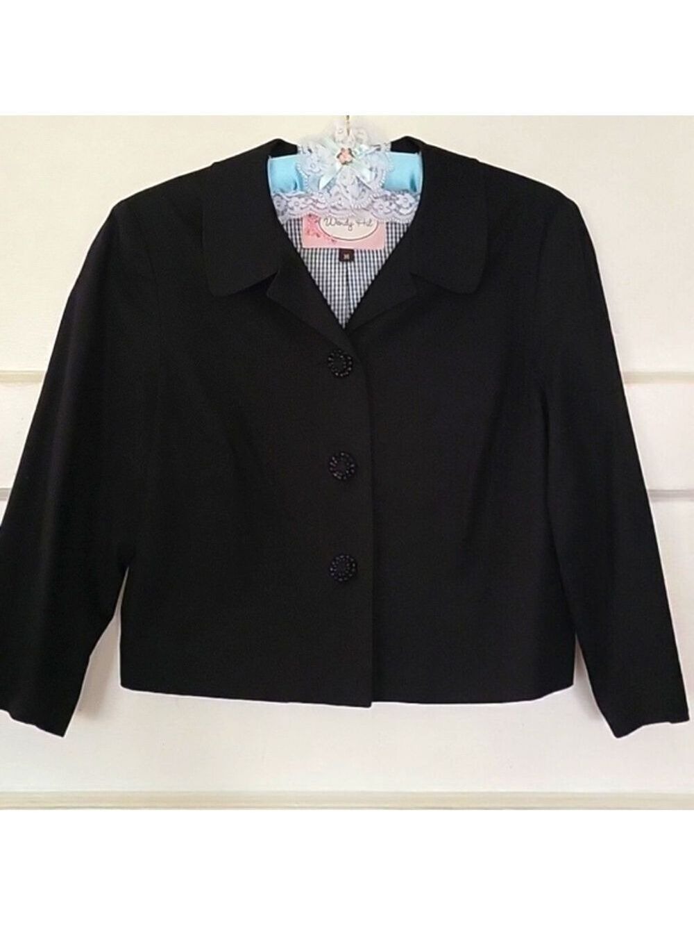 Wendy Hil 90s Black Cropped 3/4 Sleeve Jacket w/ Gingham Lining & Floral Buttons
